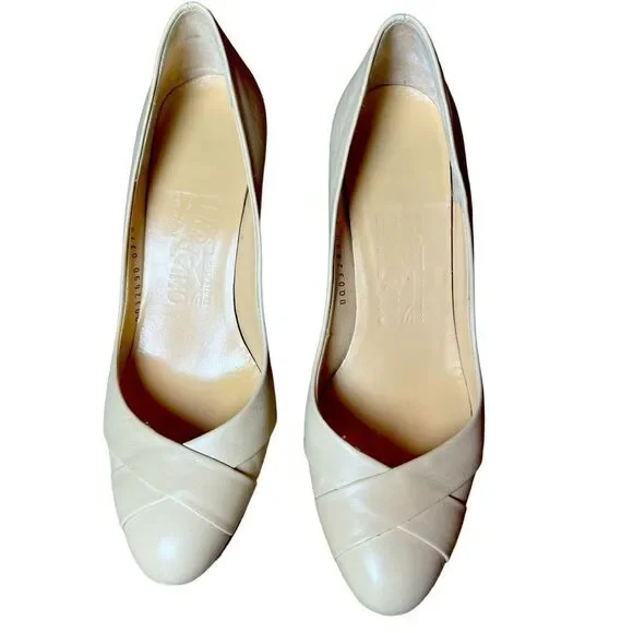 Salvatore Ferragamo Women's Beige Criss Cross Leather Pumps Sz 5 B Wood 3" Heel